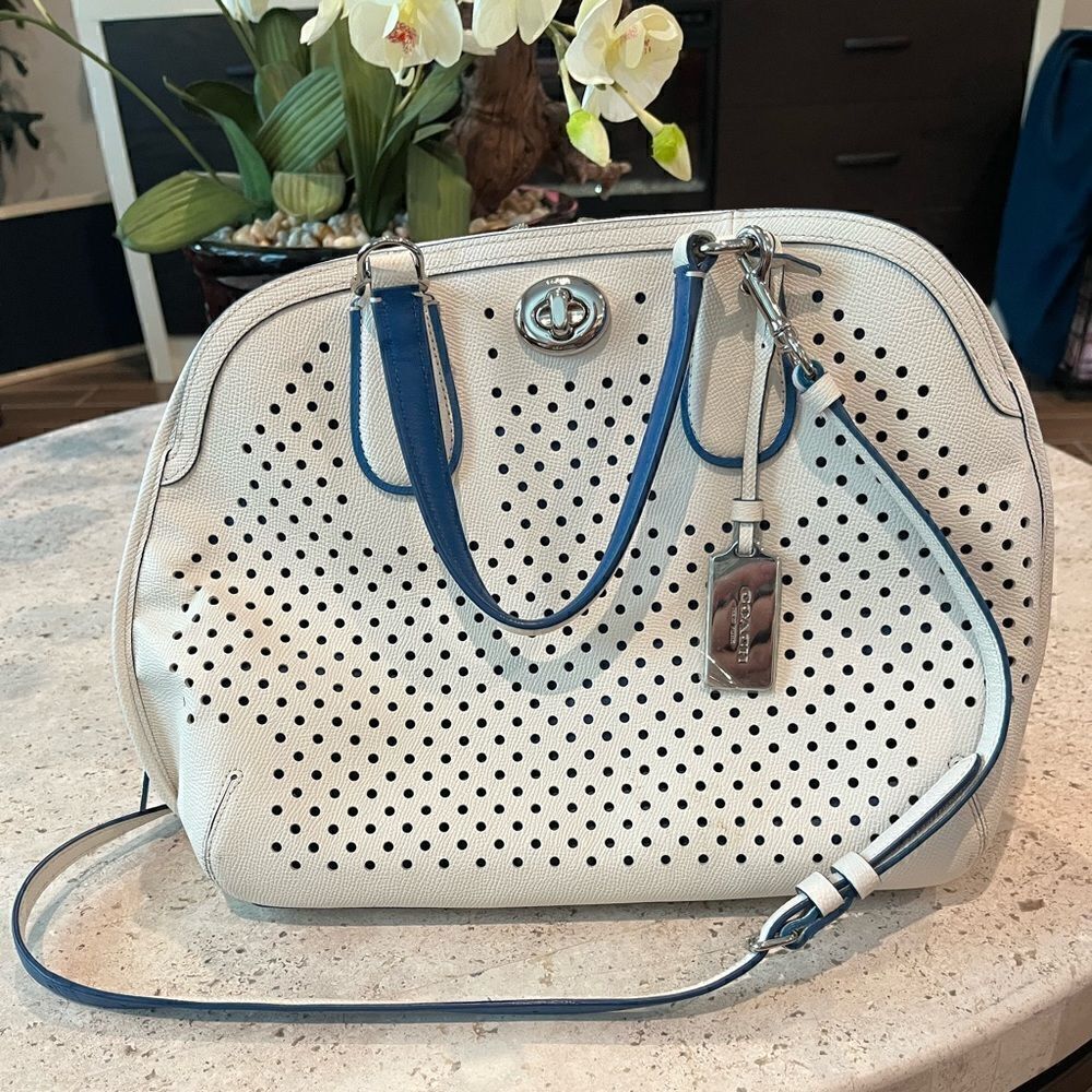 Coach ivory and blue shoulder purse leather